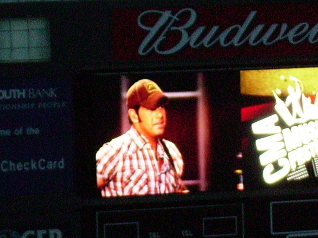 Rodney Atkins performing at the CMA Music Festival