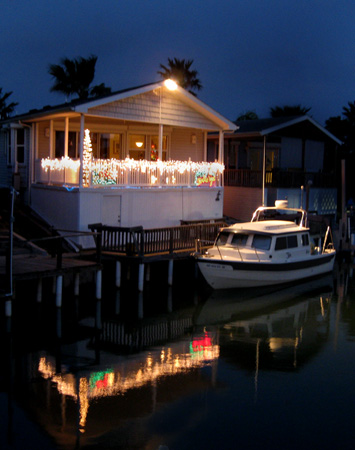 HouseLightsE